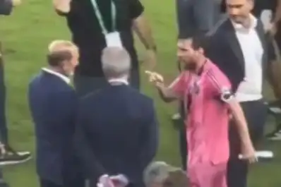 Video: el tenso cruce de Lionel Messi con el comisionado de la MLS