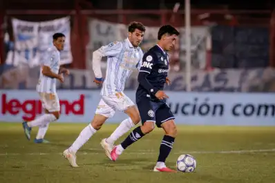 Dolor de cabeza para Falcioni: la sanción que recibió Nicola por su expulsión contra River
