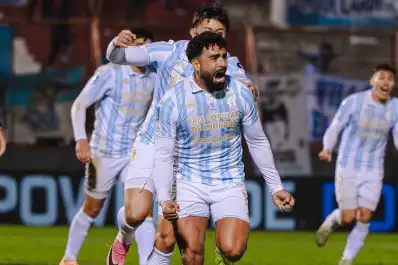 “Ahora me siento entero”: Alexis Canelo, de la adaptación a ser decisivo para Atlético Tucumán