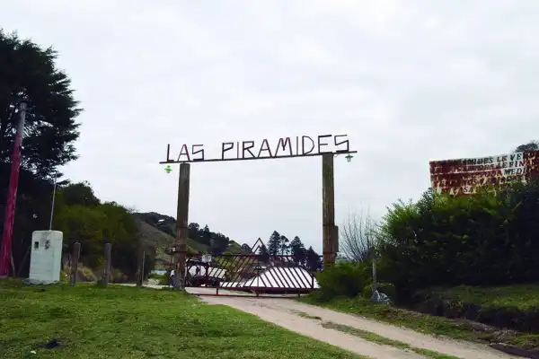El difícil arte de desatar el nudo gordiano de “Las Pirámides”