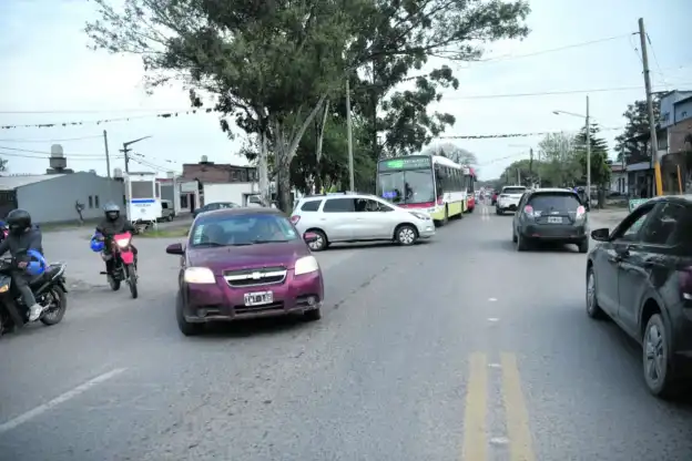 Camino del Perú: los vecinos aprendieron a vivir entre bocinazos, frenadas y accidentes