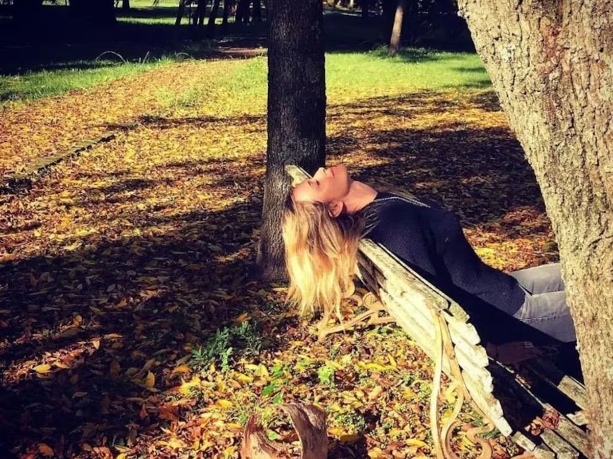 Julieta Prandi y Emanuel Ortega disfrutan de su vida en el campo
