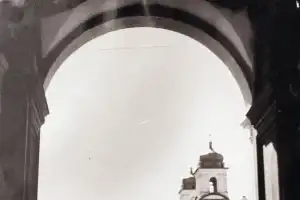 Recuerdos fotográficos: una mirada a la 24 junto a la plaza, a comienzos de los 70