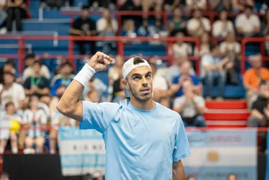 550x367_copa-davis-cerundolo-arraso-erel-le-dio-primer-punto-argentina-ante-turquia-1154679-135242.webp