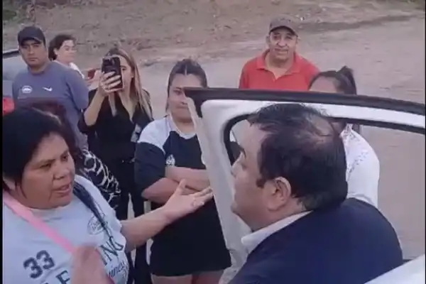 Gómez respaldó a la intendenta de Graneros y acusó a Huesen de buscar “provocaciones”