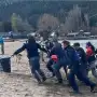 Conmoción en San Martín de los Andes: una mujer entró a un lago glaciar, sufrió hipotermia al salir y falleció