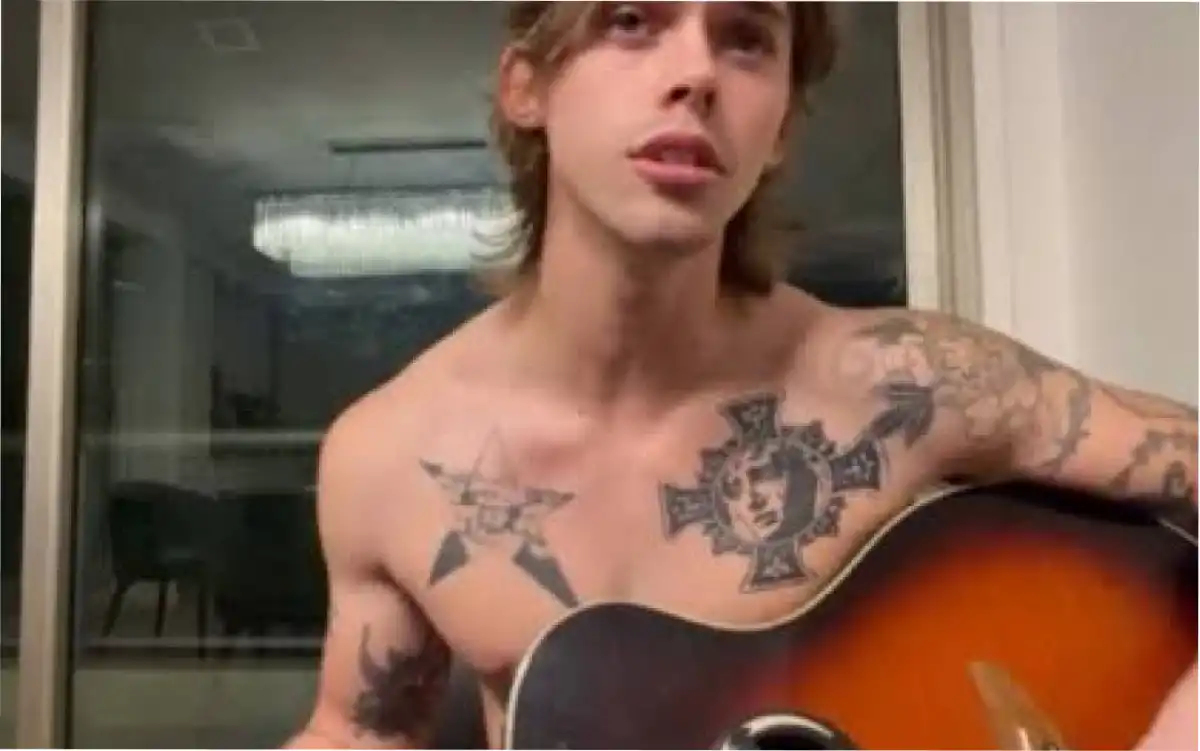 Felipe Fort sorprendió en redes sociales al revelar su faceta como cantante: "Todavía me cuesta"
