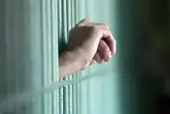 Otra jueza porteña declaró inconstitucional la baja de la edad de imputabilidad: sobreseyó a un chico de 14 años