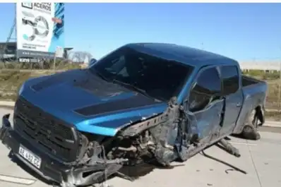 La camioneta de un jugador de Rosario Central quedó destruida tras un fuerte accidente