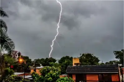 Alerta naranja y amarilla por vientos de hasta 100 km/h, tormentas y posible granizo: qué provincias serán las más afectadas este lunes