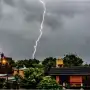 Alerta naranja y amarilla por vientos de hasta 100 km/h, tormentas y posible granizo: qué provincias serán las más afectadas este lunes