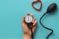 El hábito diario que puede ayudar a bajar la presión arterial en pocos minutos