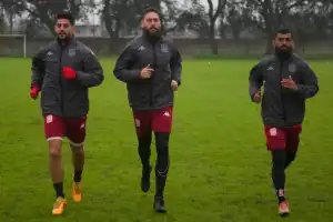 Un entrenamiento que reflejó el momento de San Martín: seriedad, trabajo y tres futbolistas que buscan volver