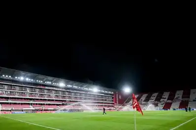 Estudiantes llegó a un acuerdo con Flamengo y jugará la semifinal de la Libertadores en UNO