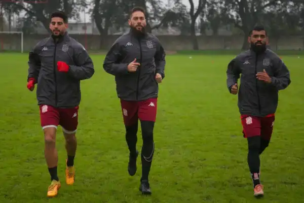 Un entrenamiento que reflejó el momento de San Martín: seriedad, trabajo y tres futbolistas que buscan volver