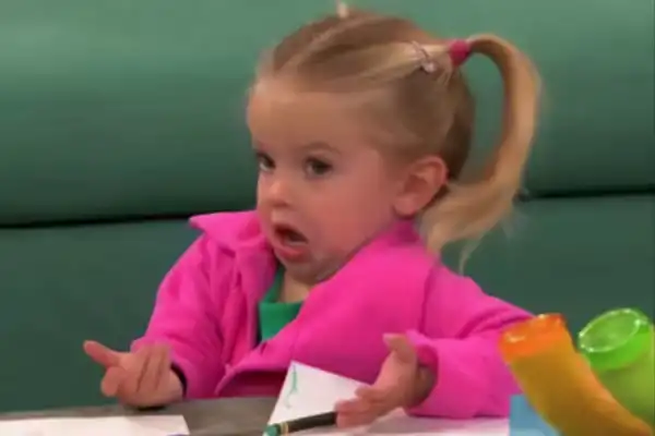 Fue la bebé de “¡Buena suerte, Charlie!” y protagonizó un icónico meme: cumplió 18 años y así está hoy