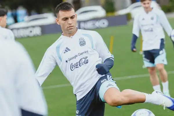 La Selección volvió a entrenarse después del Mundial: juveniles, ausencias y trabajos diferenciados