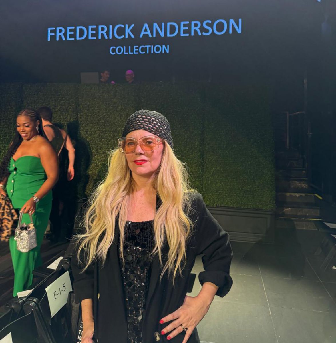 Frederick Anderson, el diseñador de New York Fashion Week que hace su crochet en Buenos Aires