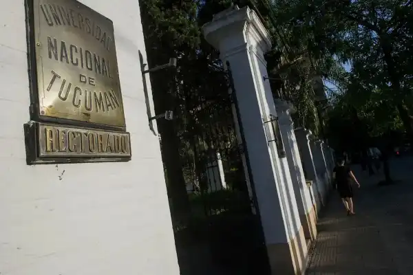 Cruces en la UNT por el cambio de rango del área de Género