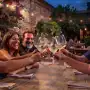 Blancos, rosados y naranjos: 14 vinos frescos que los especialistas recomiendan para los días calurosos