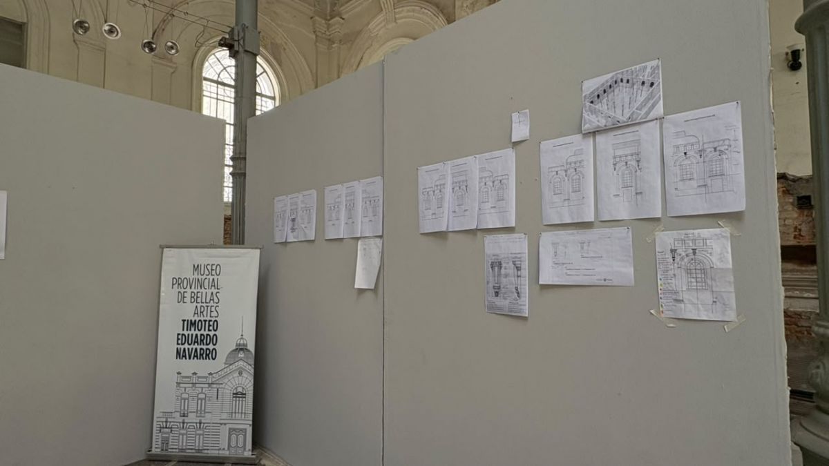 EL INFORME. El relevamiento patrimonial realizado por las estudiantes tiene unas 90 páginas. / LA GACETA, VICTORIA REINOSO