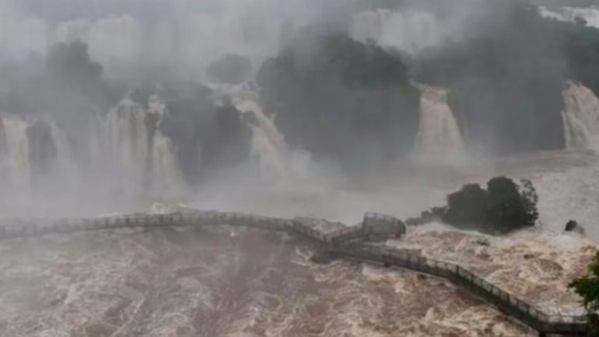 Impresionante crecida en las Cataratas del Iguazú: el caudal superó su promedio histórico y crece el impacto de El Niño