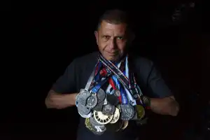 A los 60 años corrió su maratón número 50 y confesó su secreto: Los últimos dos kilómetros se corren con el corazón