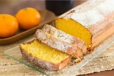Budín de mandarina proteico y sin gluten: la receta en licuadora para meriendas saludables y rápidas