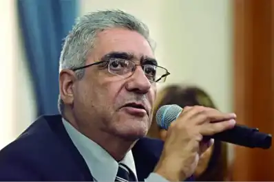 Daniel Abad cruzó a Catalán por la ampliación presupuestaria