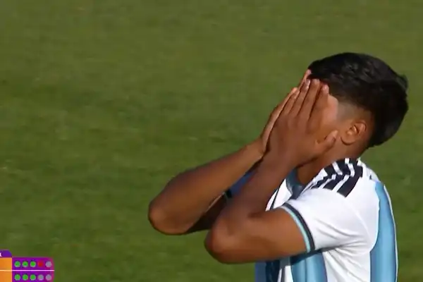 Con un penal errado por Olima, Argentina perdió contra Paraguay y se quedó con la medalla de plata en los Suramericanos