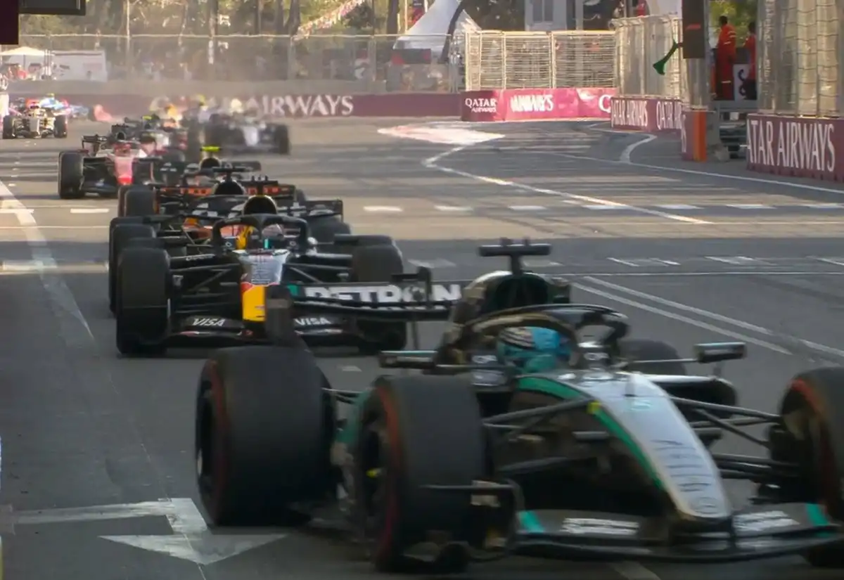 Últimas cinco vueltas en el GP de Azerbaiyán