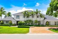 Piscina, 49 metros de canal y puro lujo: cómo es la millonaria mansión que Messi compró en Miami