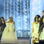Video: el apasionado beso entre Lali, Tini y Marilina Bertoldi que hizo estallar las redes