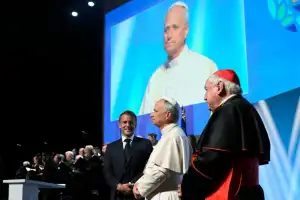León XIV criticó el avance del rearme y advirtió que las relaciones entre los Estados son cada vez más bárbaras