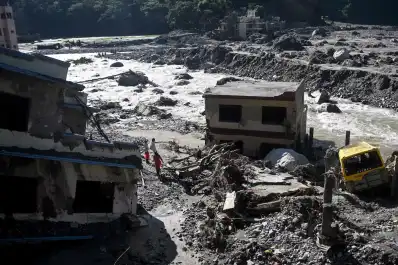 Nuevo alud en Nepal: dos muertos y 14 desaparecidos tras el derrumbe de un campamento en el Himalaya