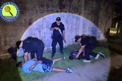 Un enfrentamiento a tiros entre dos familias derivó en el crimen de una mujer