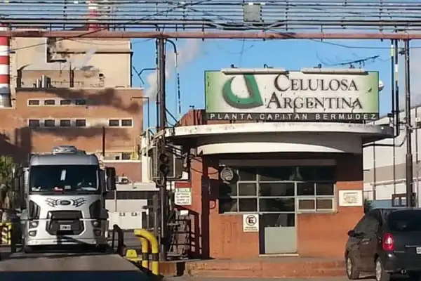 Celulosa Argentina pagó solo la mitad del sueldo y mantiene paralizada una de sus plantas
