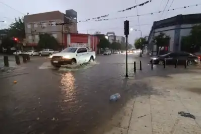 ¿Dónde llovió más en Tucumán y a qué hora se registraron las mayores precipitaciones en la zona centro?