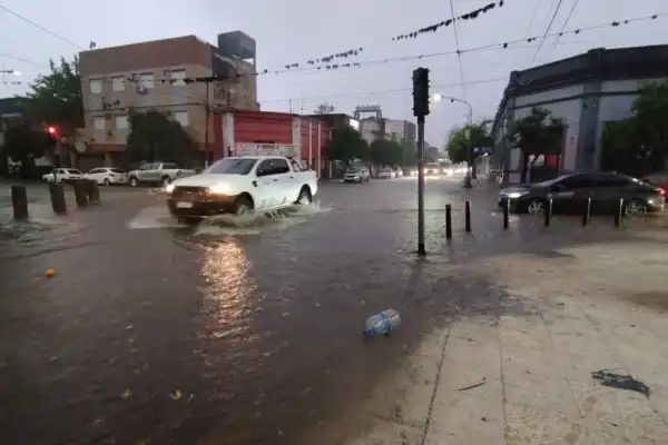 ¿Dónde llovió más en Tucumán y a qué hora se registraron las mayores precipitaciones en la zona centro?
