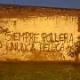 “Siempre pollera, nunca peluca”, críticas por las inundaciones y repudios por la maqueta