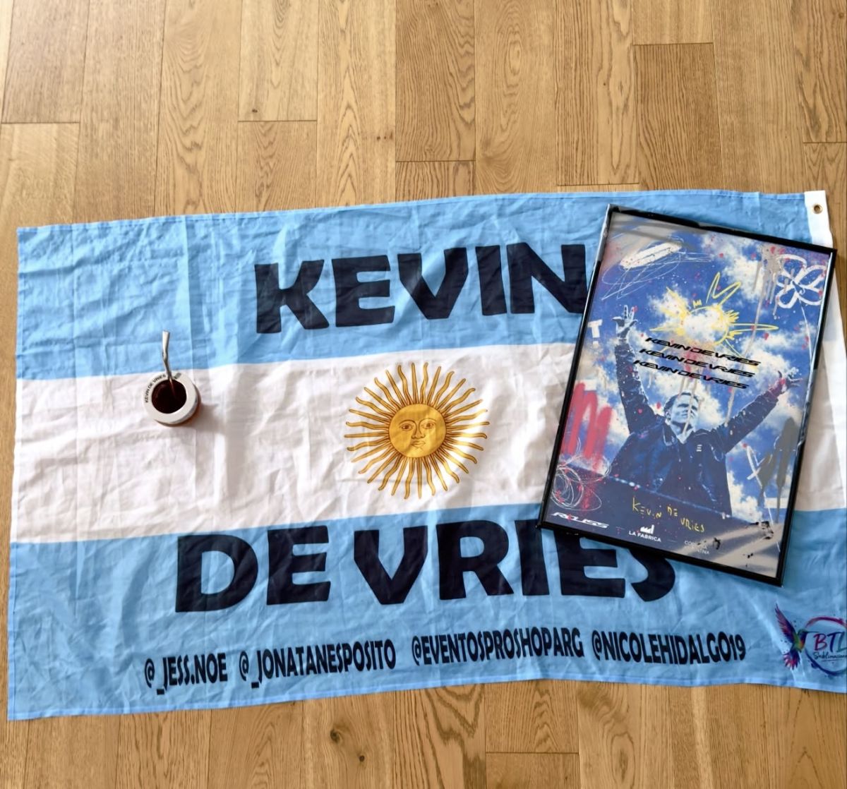 Instagram: @kevindevriesmusic.