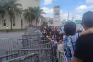 Selección Argentina en Córdoba: una abuela, una flauta y el canto que contagió a todos frente al hotel
