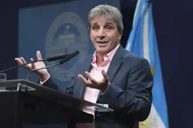 Luis Caputo: “No esperamos volatilidad cambiaria, pero nos preparamos”