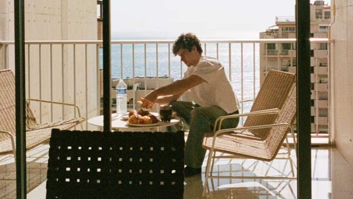 Así es la casa de Franco Colapinto en Mónaco: el detalle inesperado de su departamento con vistas al mar