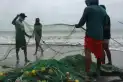 Por causa de “El Niño”, se vacían las redes de los pescadores en el Pacífico