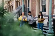 Hasta 3.000 euros para estudiar o investigar: cómo postularse a las 280 becas de la AUIP