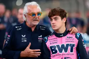 Franco Colapinto reveló como fue la charla con Flavio Briatore después del accidente en Bakú