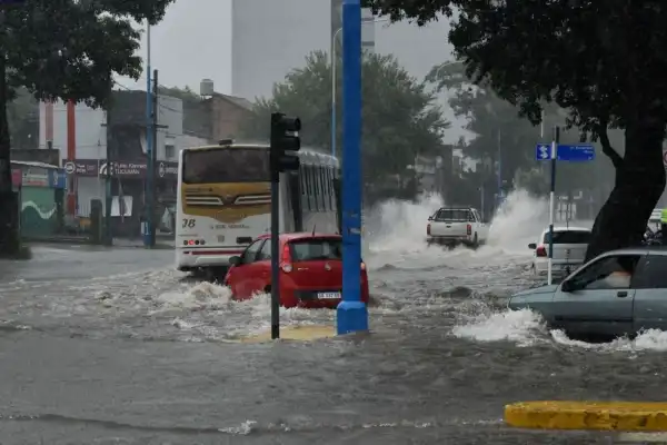 Vivir con temor por las lluvias: los planes de la Capital frente al “Súper Niño”