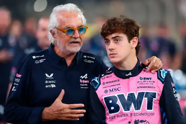 Franco Colapinto reveló como fue la charla con Flavio Briatore después del accidente en Bakú