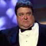 La impactante transformación física de John Goodman: perdió casi 100 kilos y mostró su nueva imagen